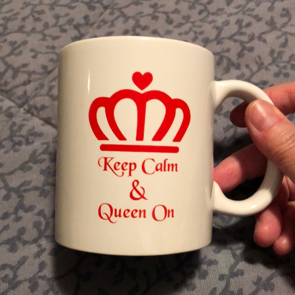 Liquid Logic KEEP CALM & Queen ON coffee mug